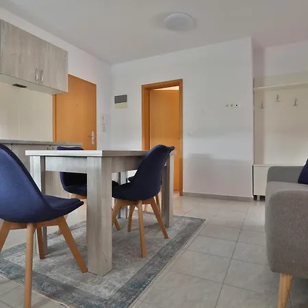 Apartment Ada Apartment E6 *