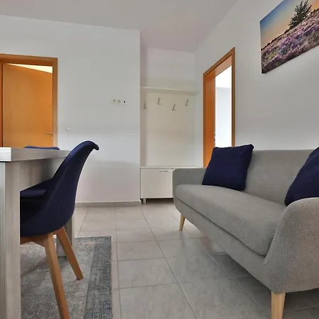 Apartment Ada Apartment E6 *
